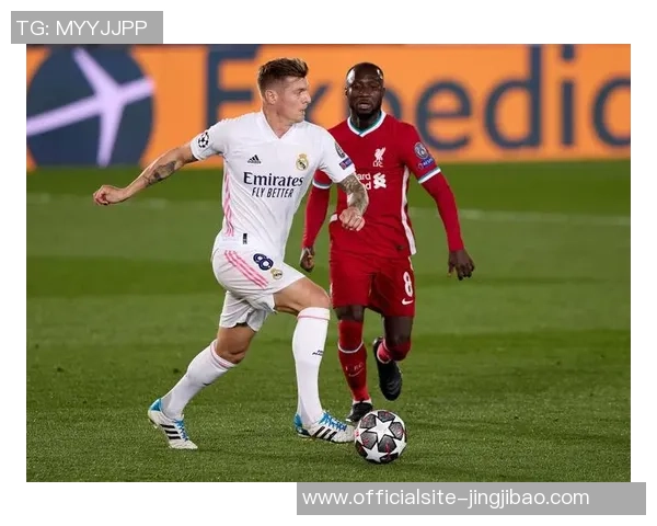 克罗斯在足球世界中的传奇之路与对现代比赛的深远影响分析